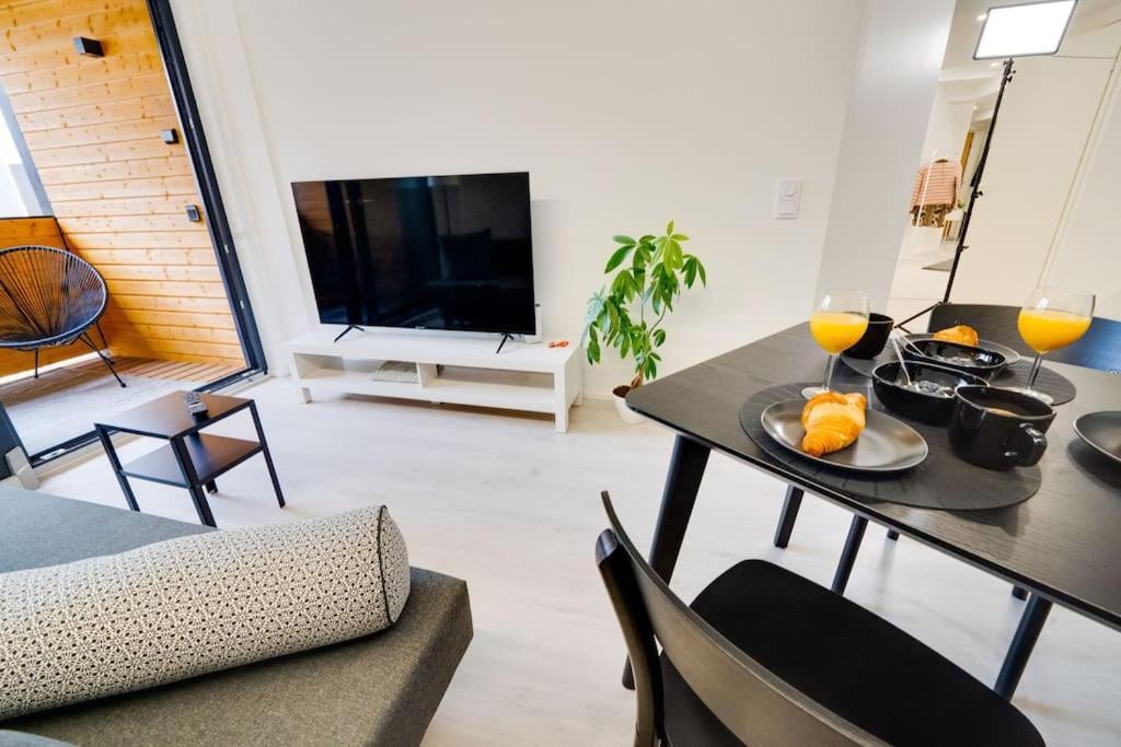 Best Location In Tampere! Modern City Apartment, 2Rooms, Kitchen And Balcony Exterior photo