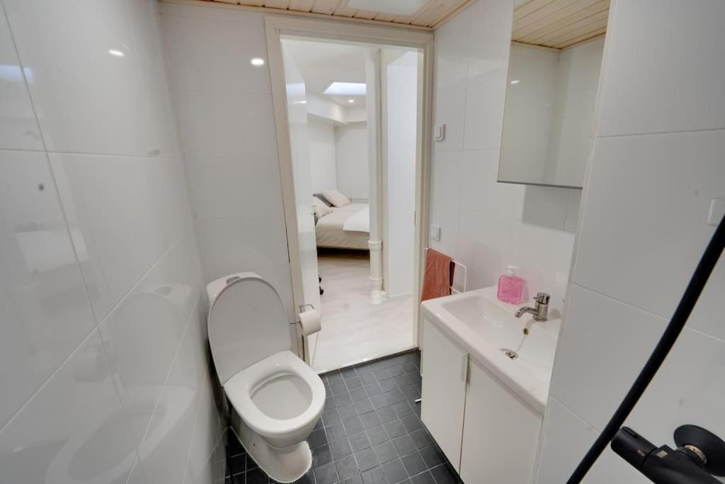 Best Location In Tampere! Modern City Apartment, 2Rooms, Kitchen And Balcony Exterior photo