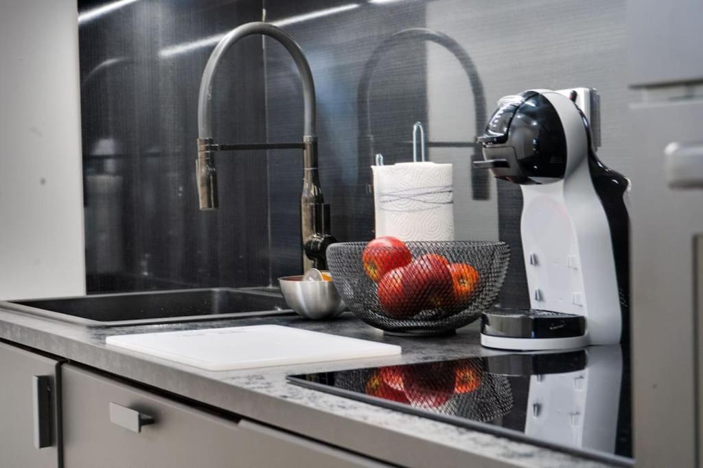 Best Location In Tampere! Modern City Apartment, 2Rooms, Kitchen And Balcony Exterior photo