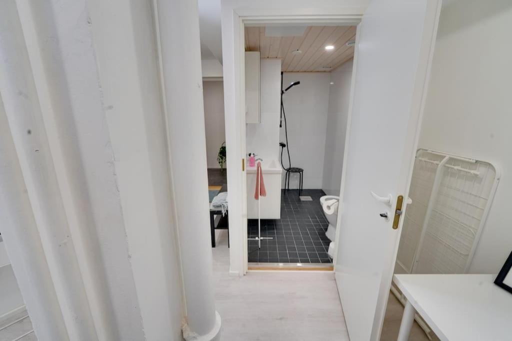 Best Location In Tampere! Modern City Apartment, 2Rooms, Kitchen And Balcony Exterior photo